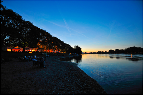 Festivalufer_bei_Nach_by_Ben_Pakalski.jpg